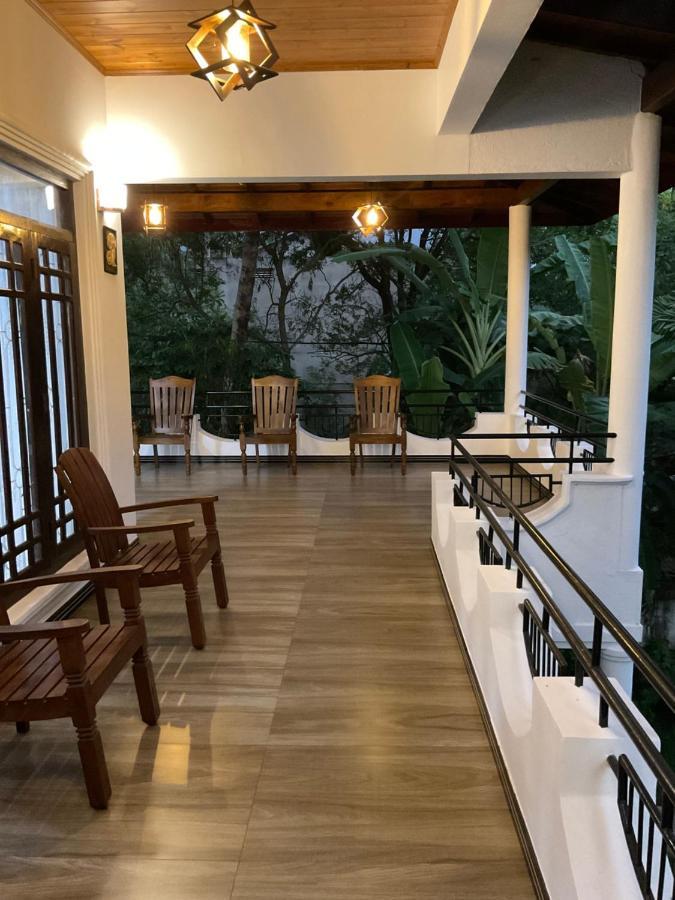 Platinum Holiday Home Anuradhapura Buitenkant foto
