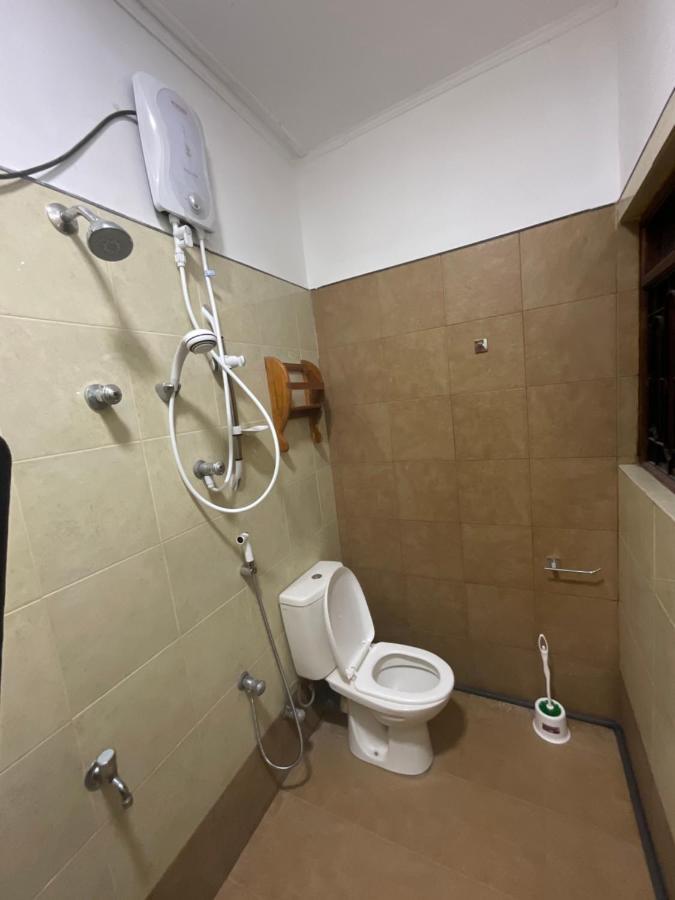 Platinum Holiday Home Anuradhapura Buitenkant foto