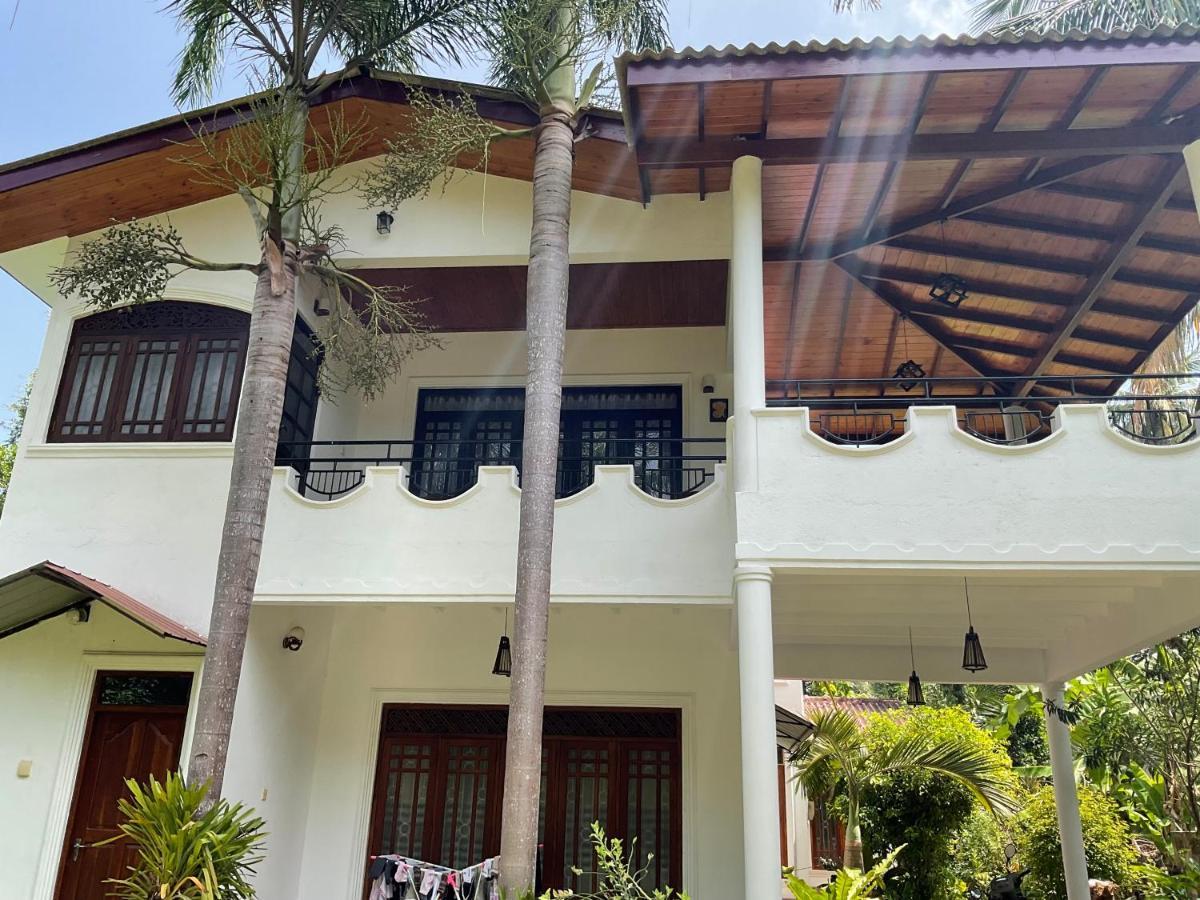 Platinum Holiday Home Anuradhapura Buitenkant foto