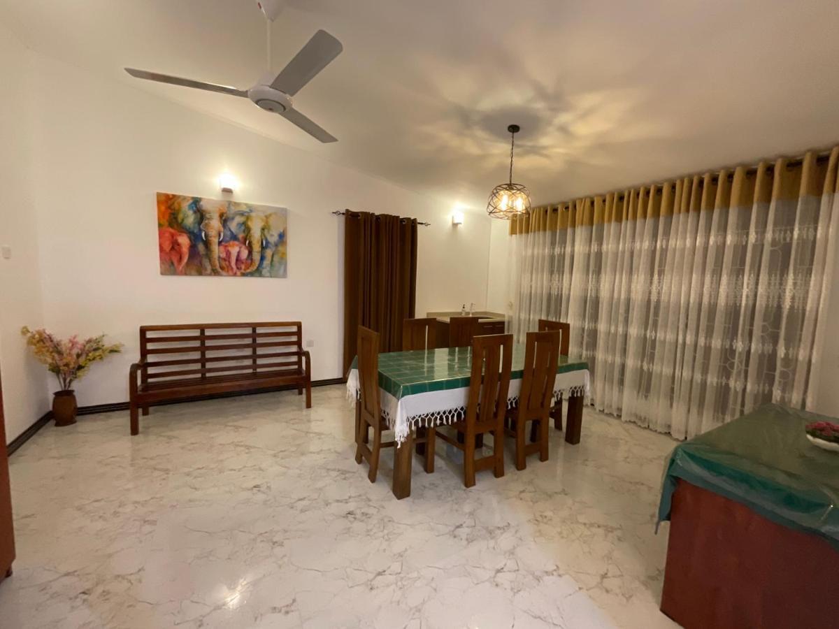 Platinum Holiday Home Anuradhapura Buitenkant foto